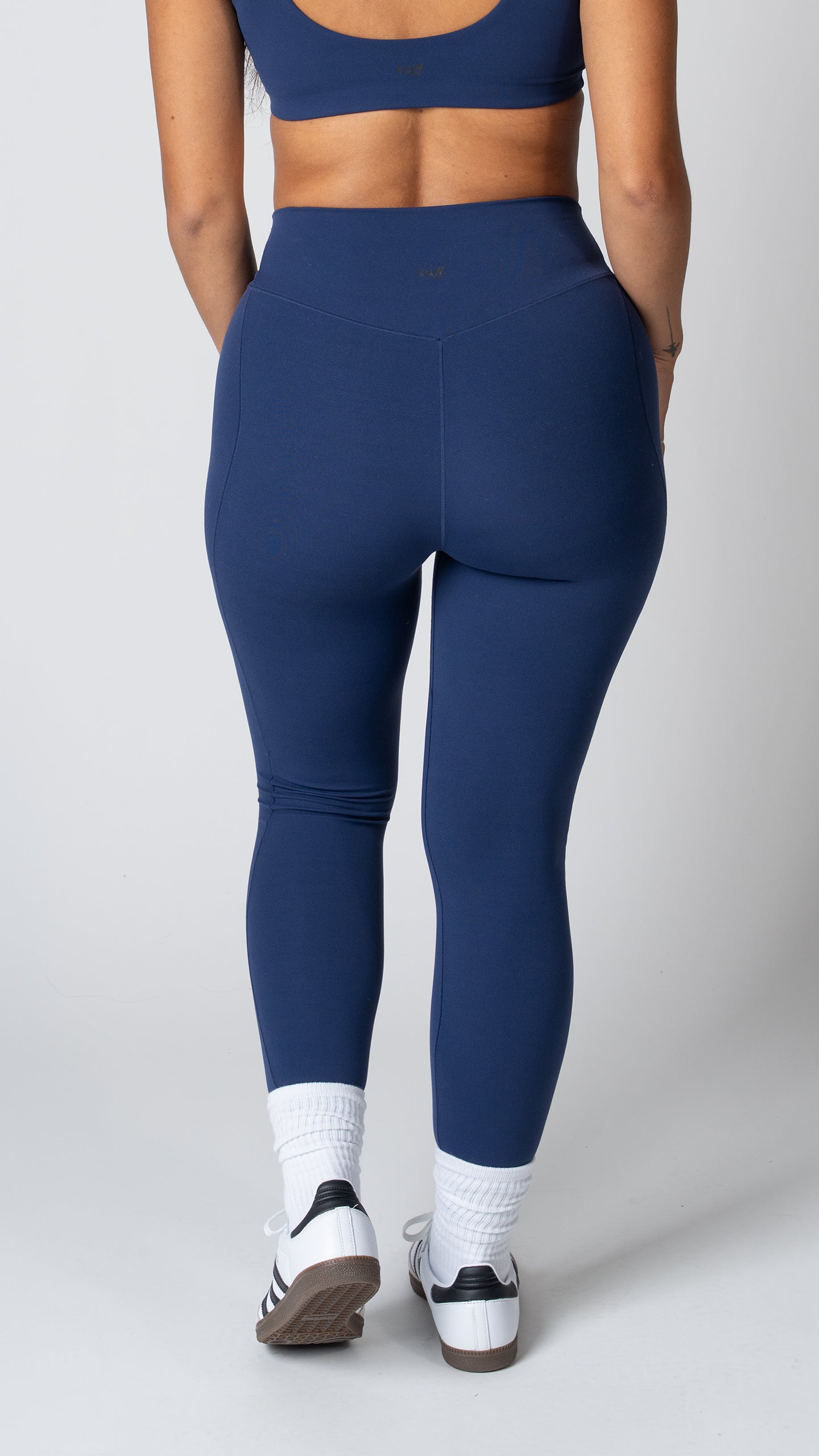 Refine Tight in Admiral - view 2