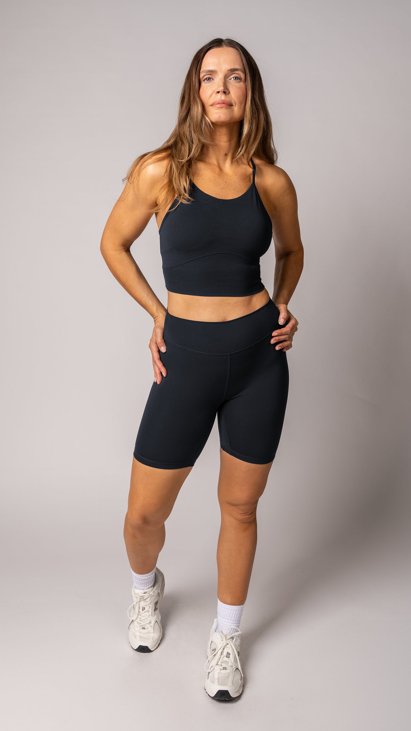 Focus Cropped Tank in Carbon Black | Tanks | Tuff Collection