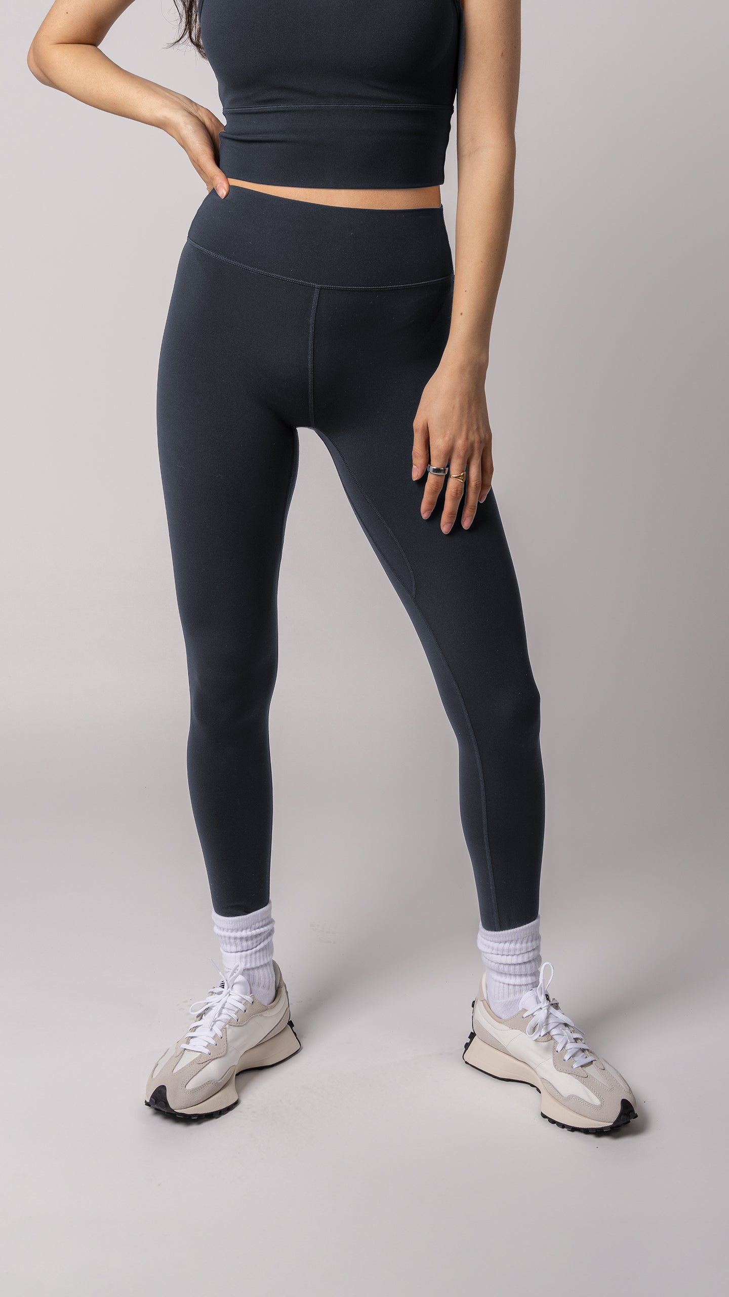 Harmony Tight in Carbon Black | Tights | Tuff Collection